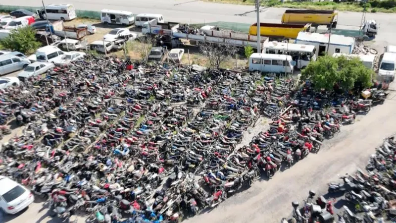Aksaray'da Şok! 3 Bin Motosiklet Bağlandı: Neler Oluyor?