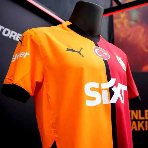 Galatasaray'ın 5 Yıldızlı Forması Satışta! Taraftar Akın Edecek Mi?