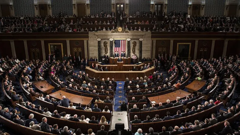 ABD'li Senatör Kaine, Trump'ın savaş yetkilerini sınırlamak için tasarı sundu