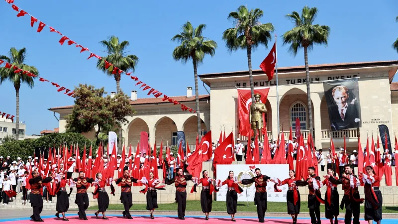 19 Mayıs Coşkusu! Adana'da Bayram Kutlamalarıyla Gözler Doldu