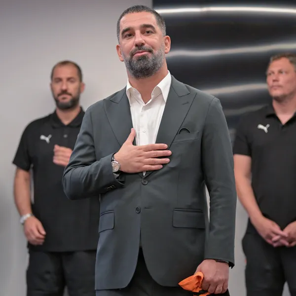 Arda Turan Shakhtar'da! Yeni Görevine Başladı, Neler Olacak?
