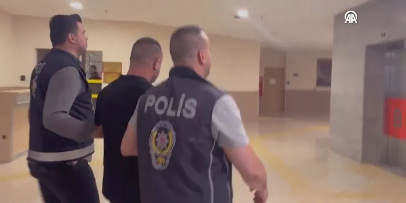 Adliyede Şok Baskın! Avukat Hakim Adını Kullanarak Yakalandı