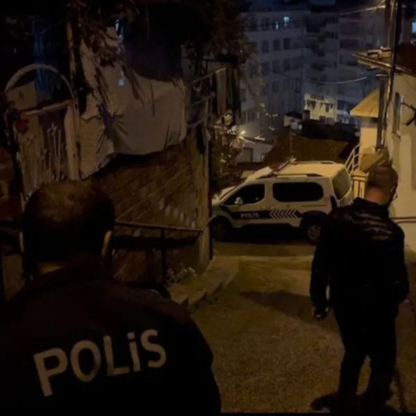 Bahçede cesetle karşılaştı! 8 metreden düşmüş!