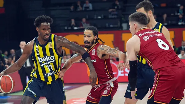 Derbi Heyecanı: Galatasaray Fenerbahçe Basketbol Maçı!