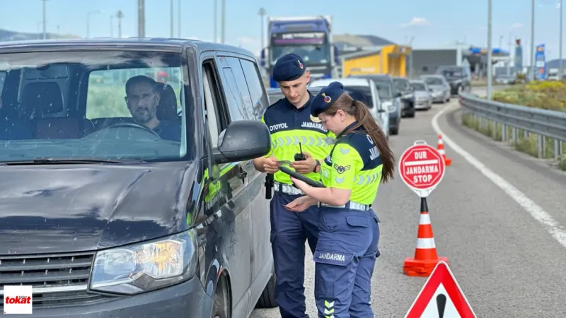 Bayram Öncesi Duyuruldu: Otobüslere Gizli Yolcu, Trafiğe Ağır Taşıt Kısıtlaması!