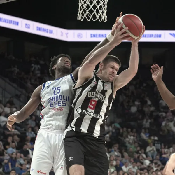 Beşiktaş kazandı, seri son maça taşındı!