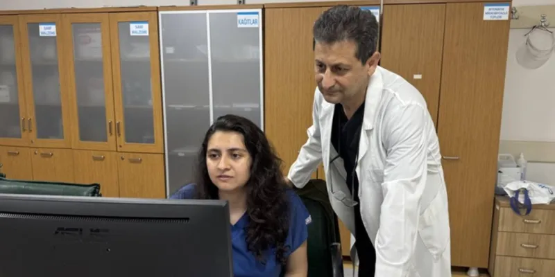 Baba Kız Aynı Hastanede! Doktorların Gurur Veren Hikayesi