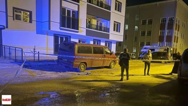Boşanma Süreci Kanlı Bitti: Oğul, Babasını Defalarca Bıçakladı