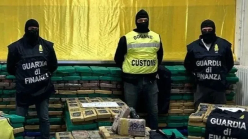 Bu kez İtalya... Türk gemisine baskın! 2 ton kokain yakalandı!