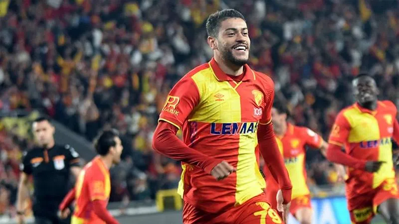 Bundesliga ekibi Romulo için kesenin ağzını açtı!