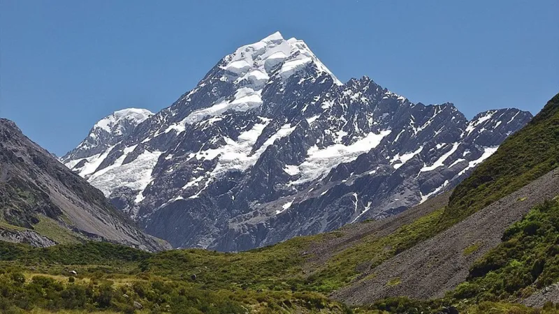 Cook Dağı'nda Korkunç Kaza! 2 Dağcı Hayatını Kaybetti