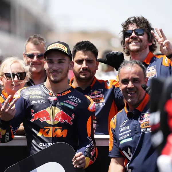 Deniz Öncü Tarih Yazdı! Moto2'de İlk Türk Şampiyonu