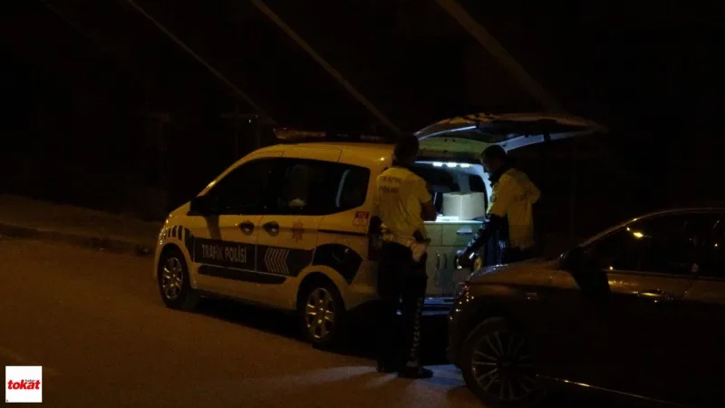 “Dur” İhtarına Uymayan Araç Kaçtı, Polis Motosikleti Üniversiteli Kıza Çarptı