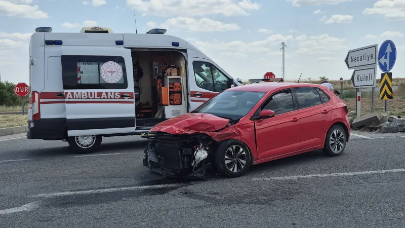 Edirne'de Feci Kaza! İki Araç Çarpıştı, 3 Yaralı! Son Durum Ne?