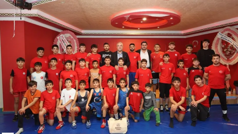 Zile'de Güreş Rüzgarı: Düğün Salonundan Şampiyonlar Çıkacak!