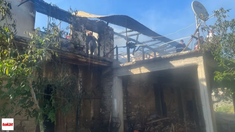 Uşak'ta Feci Yangın! Yaşlı Adam Alevlere Teslim Oldu