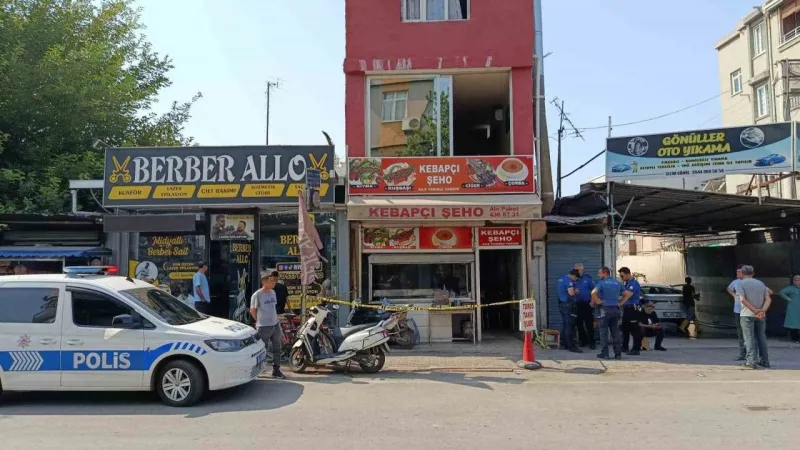 Evlat vahşeti: Annesini defalarca bıçaklayıp öldürdü