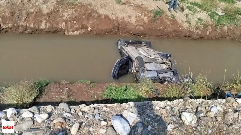 Feci Kaza: Araç Sulama Kanalına Uçtu, 1’i Bebek, 3 Kişi Yaralandı