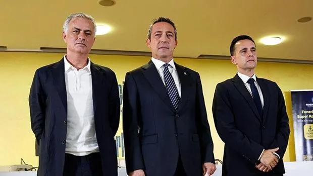 Fenerbahçe'nin yeni futbol direktörü belli oldu!