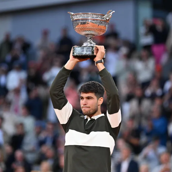 Alcaraz Roland Garros'ta Zirvede! Nefes Kesen Finalin Galibi!