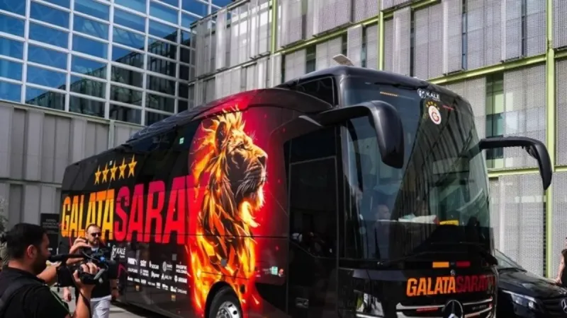 GS Otobüsüne Taşlı Saldırı! Şok Detaylar Ortaya Çıktı!