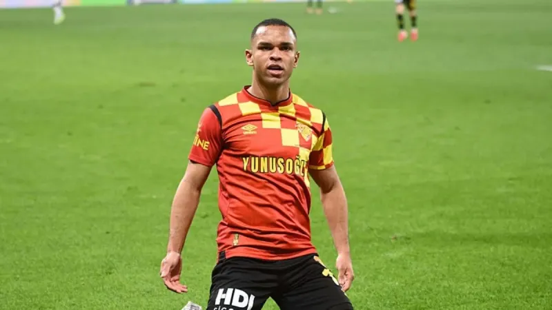 Göztepe'de Juan 1 sezon daha takımda