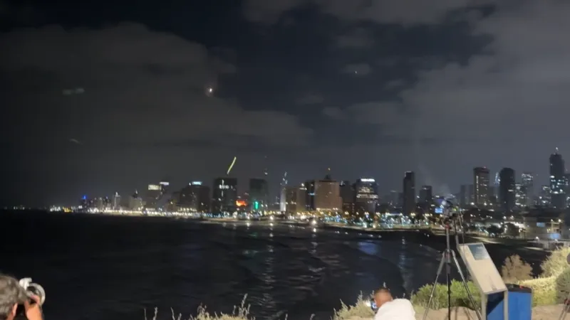 İran Füzeleri Tel Aviv'i Vurdu! İsrail Alarmda