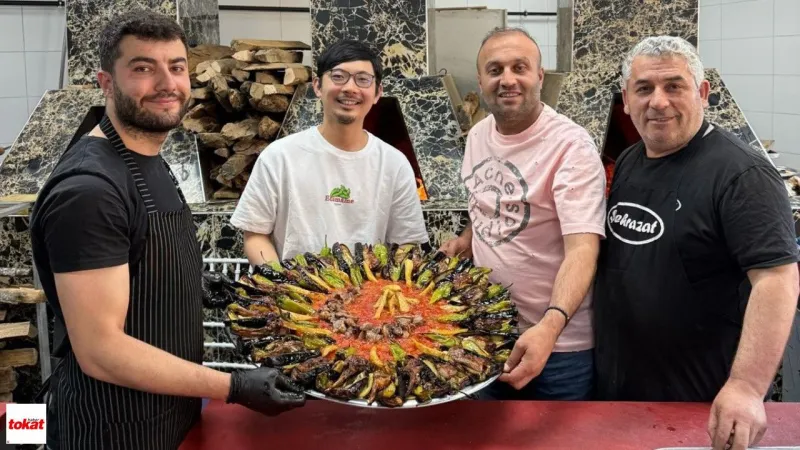 Japon Komedyen Yoshi, Ayağının Tozuyla Tokat Kebabı’na Koştu