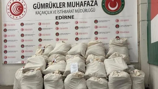 Kaçakçılar uyuşturucuları cihazla takibe almışlar! Tam 318 kilo uyuşturucu ele geçirildi