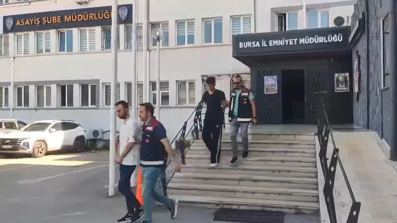 Yaşlı Kadına Şok! Kamu Görevlisi Kılığıyla 700 Bin TL Vurgun!