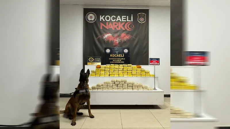 Kocaeli'de Şok Baskın! Otomobilde 45 Kilo Eroin Bulundu!