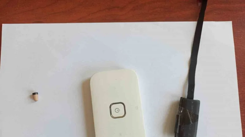 Kopya düzeneğiyle ehliyet sınavına giren şahıs yakalandı