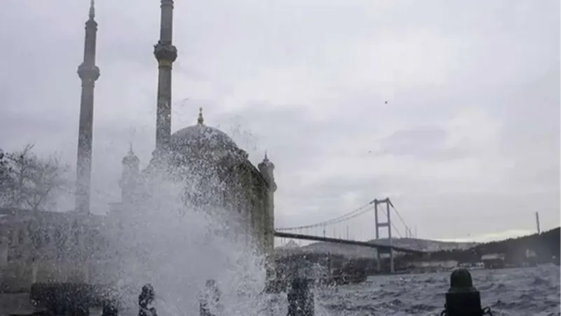Meteoroloji'den kuvvetli rüzgar ve sağanak uyarısı!