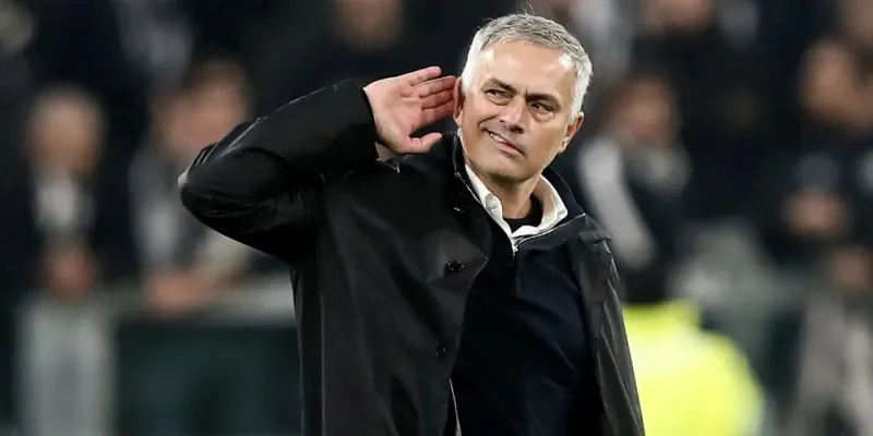 Mourinho'dan Saran'a Şok Cevap! Fenerbahçe'de Neler Oluyor?