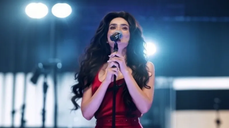 “Nerdesin Aşkım”a Tokat Dokunuşu! Sündüs Hanedan’ın Hadise Cover’ı Sosyal Medyayı Salladı!