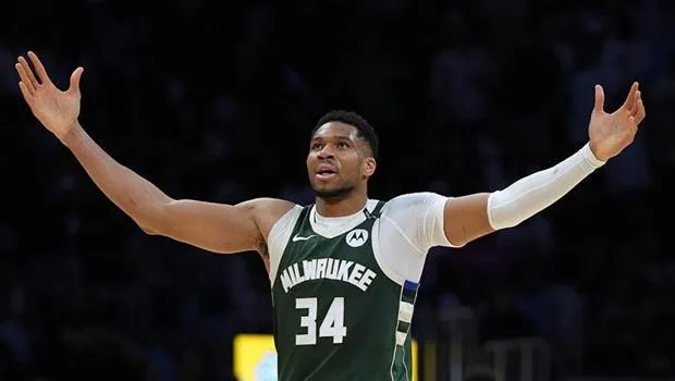 Antetokounmpo'dan Destansı Şov! Bucks, Heat'i Devirdi!