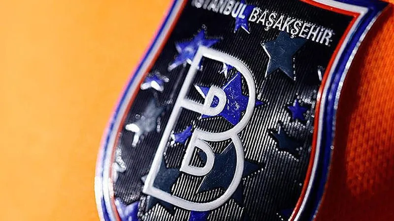 Başakşehir Fenerbahçe Maçı İlk 11'leri Duyuruldu! Kimler Sahada?