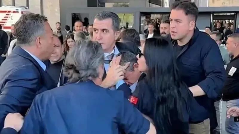 Özgür Özel'den Yılmaz Özdil'e Sert Sözler: Armut Gerilimi!
