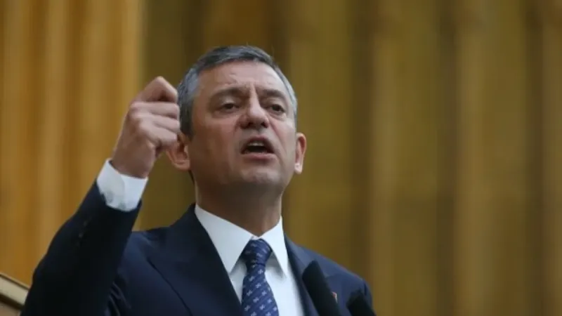 CHP'li Özgür Özel'den İngiliz yetkililere sitem dolu açıklamalar
