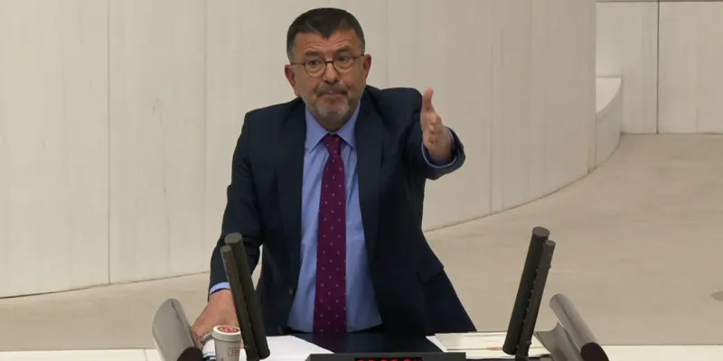 Veli Ağbaba'dan AKP'ye Şok Eleştiri: 11 Dakikada Her Şey Bitti!