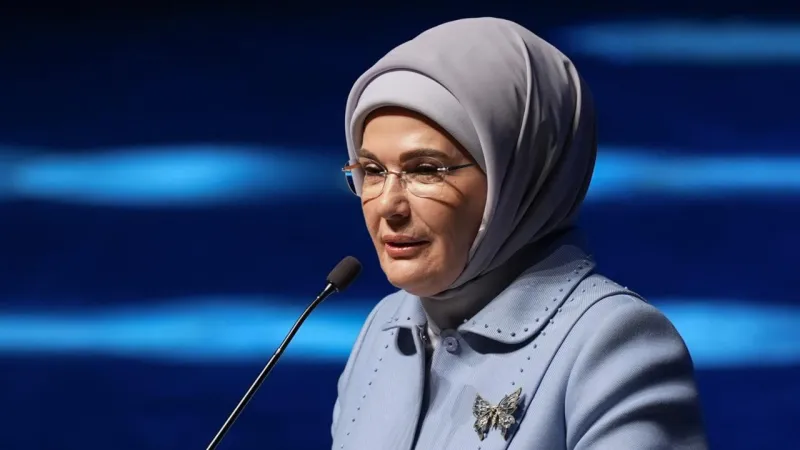 Emine Erdoğan'dan Kadir Gecesi için anlamlı mesaj