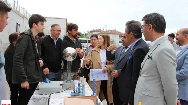 Erbaa'da Bilim Rüzgarı! TÜBİTAK 4006 Fuarı Coşturdu