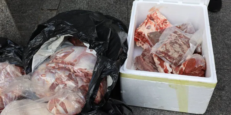 Antalya'da Korkunç Gerçek! 300 Kilo Kaçak Et Ele Geçirildi!