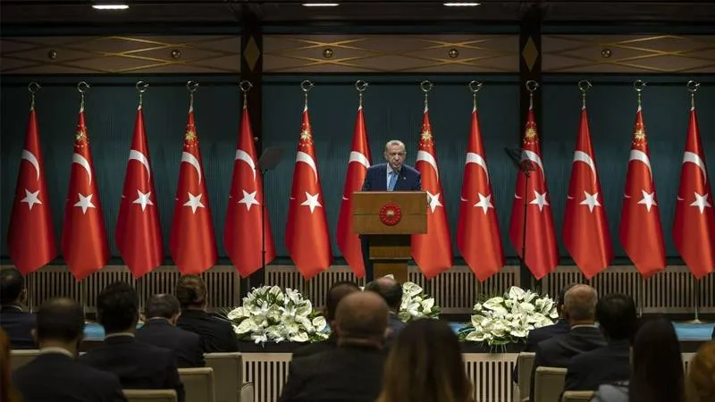 AKP'den Sürpriz Sistem Arayışı: Yarı Başkanlık mı Geliyor?