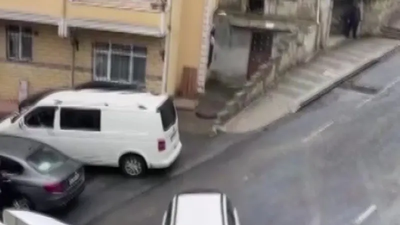 İETT Otobüsü Kabusu! Mazot Döküldü, Zincirleme Kaza Felaketi!