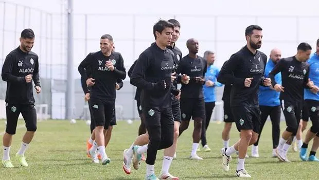 Iğdır FK Süper Lig'e Göz Kırptı! Yenilmezlik Serisiyle Yükselişe Geçti