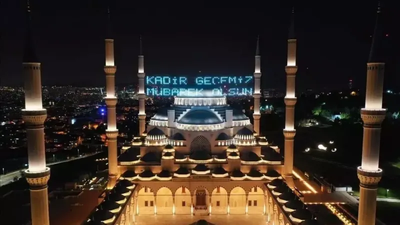 Kadir Suresi okunuşu ve anlamı: Kadir Gecesi'nde okunacak en önemli sure