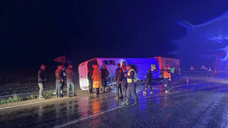 Göçmen Minibüsü Devrildi: Kahramanmaraş'ta Acı Haber!