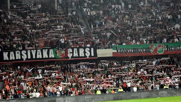 Karşıyaka Bursaspor Derbisi: Şampiyonluk Maçı Biletleri Tükendi!