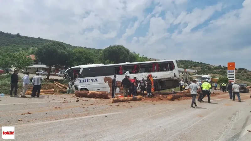 Çanakkale'de Katliam Gibi Kaza: 6 Ölü! Otobüs Paramparça